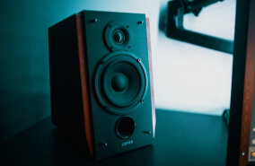 freelance-voice-over-studio-gear-speaker